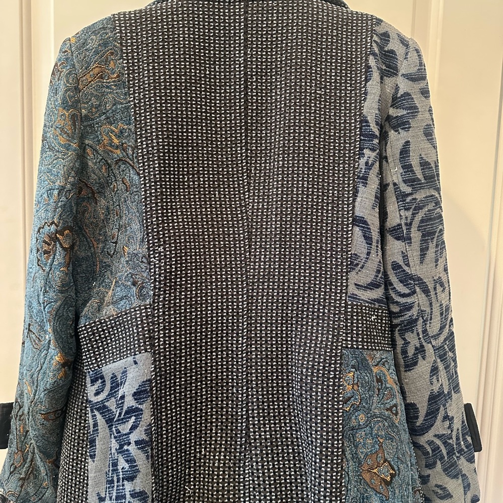 Venus.  Patchwork Blue and Gray Women's Coat. Size 10. - Picture 8 of 9